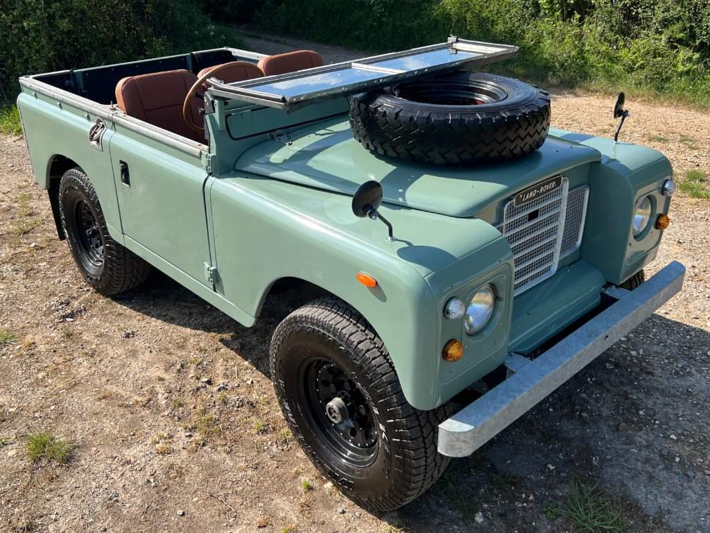 1983 - Land Rover Series III 2.3 88 SUV Petrol Manual (7 Seats) (77 bhp) - £25000