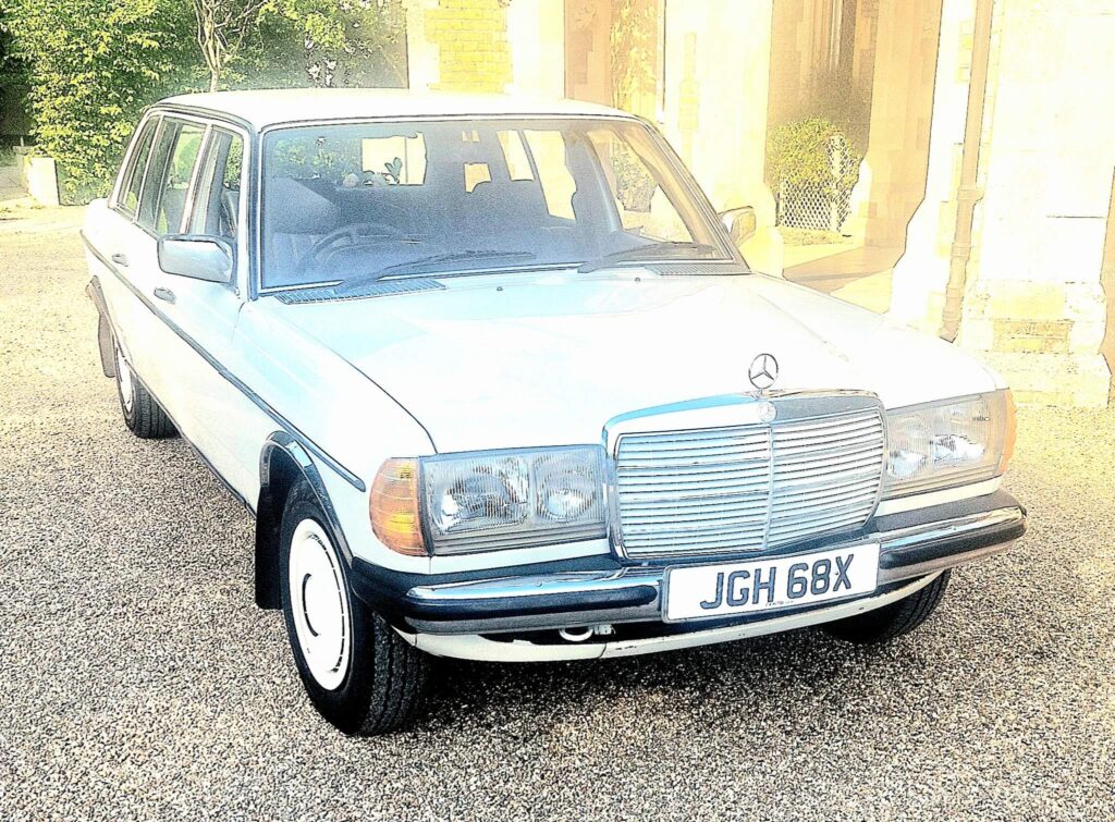1982 - Mercedes-Benz 240 2.4 - £6450