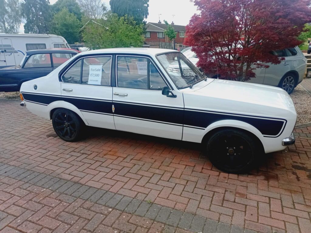 1976 - Ford Escort 1.6 Ghia Saloon 4dr Petrol Manual (84 bhp) - £7500